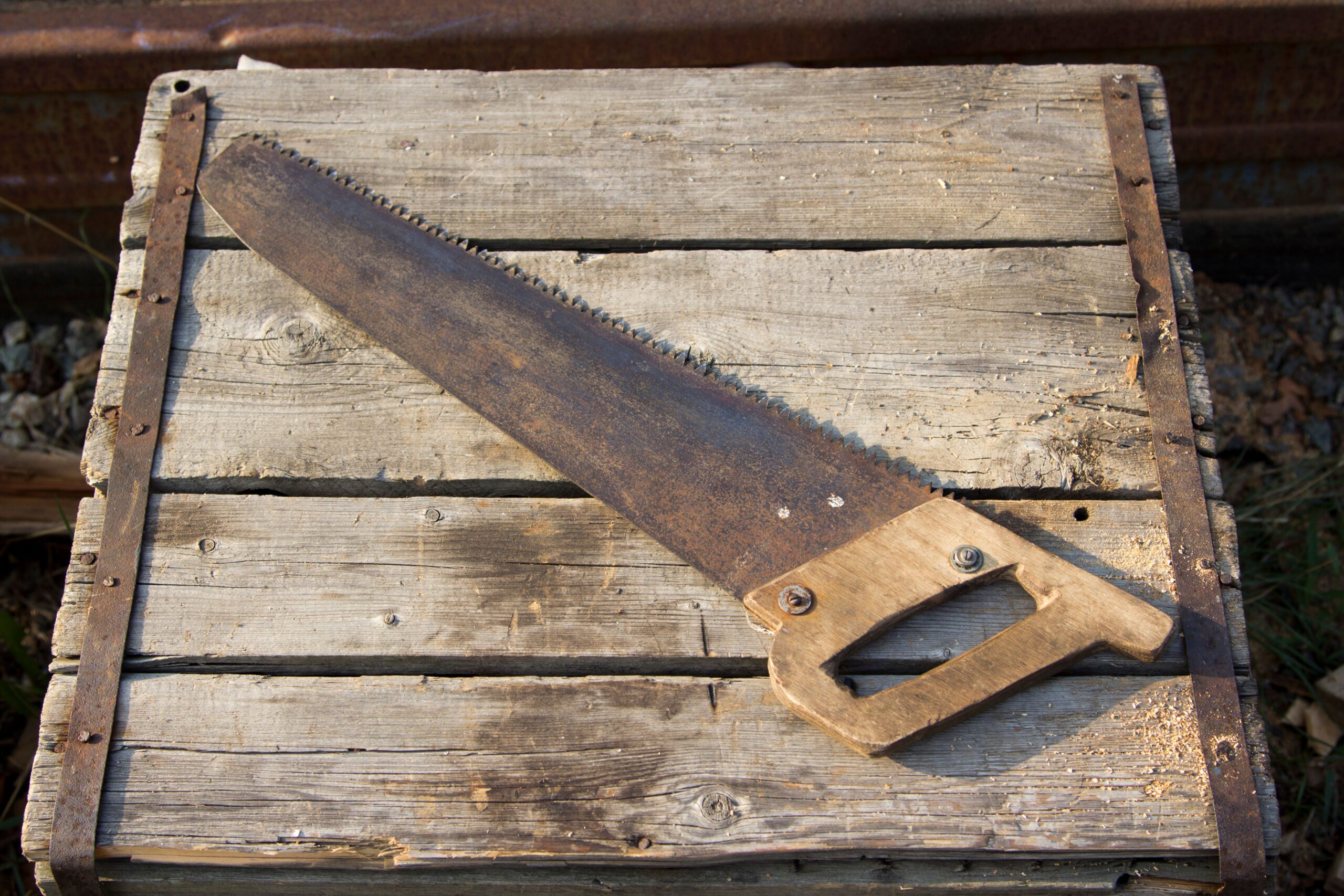 Hoe zaag je hout recht? 7 handige tips voor een rechte zaagsnede